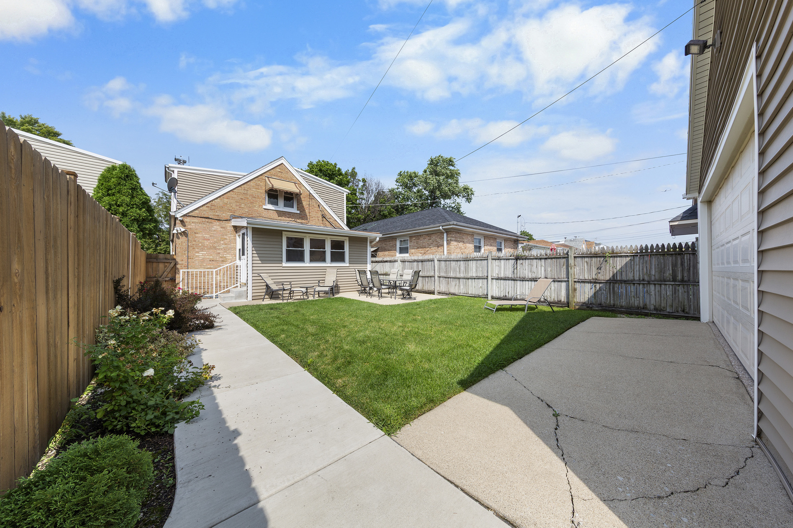 3919 N Oriole Avenue