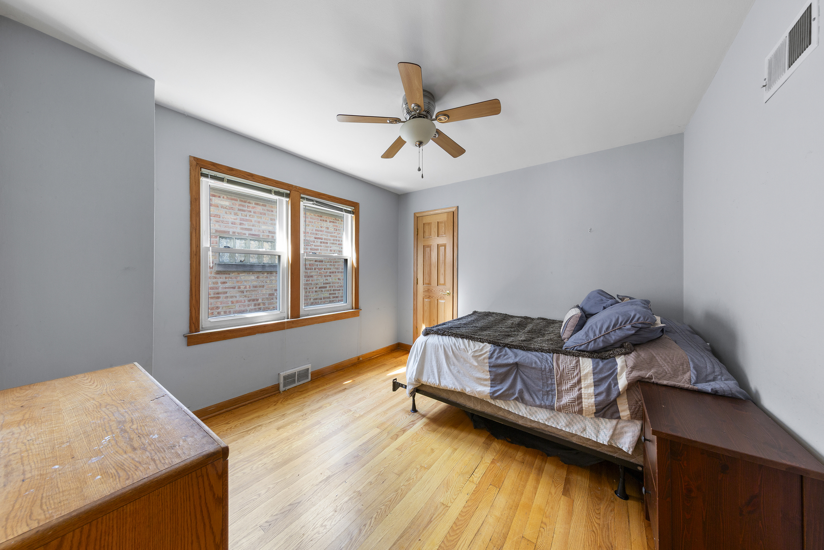 3919 N Oriole Avenue