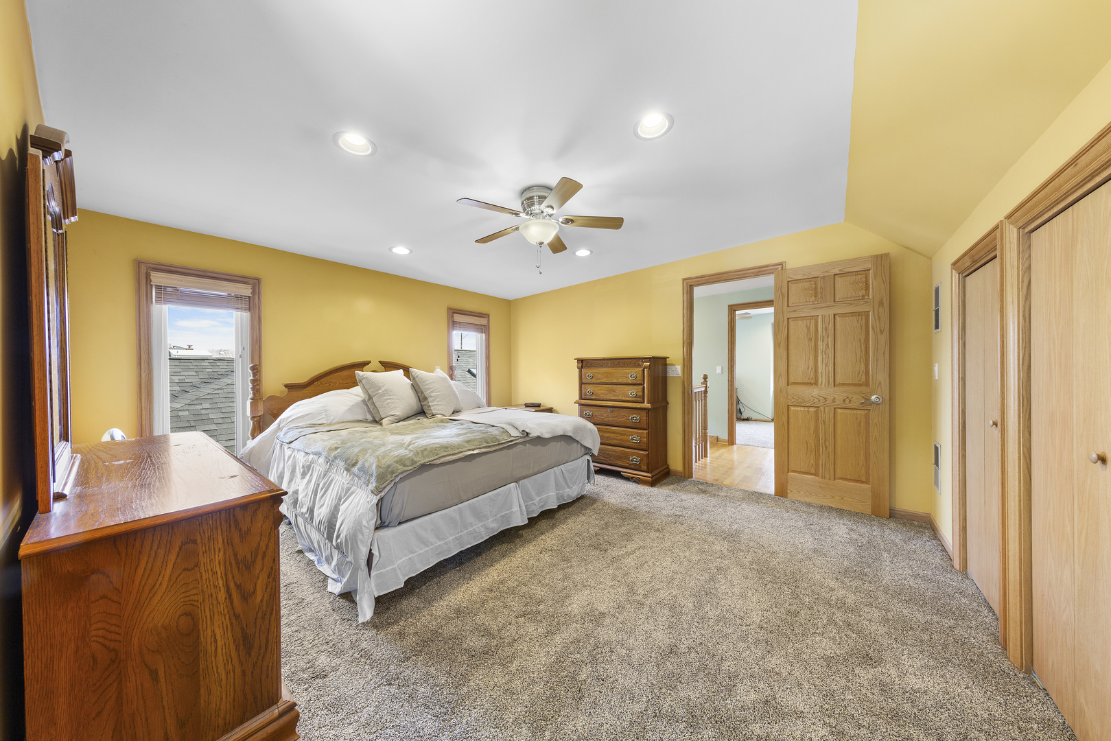 3919 N Oriole Avenue