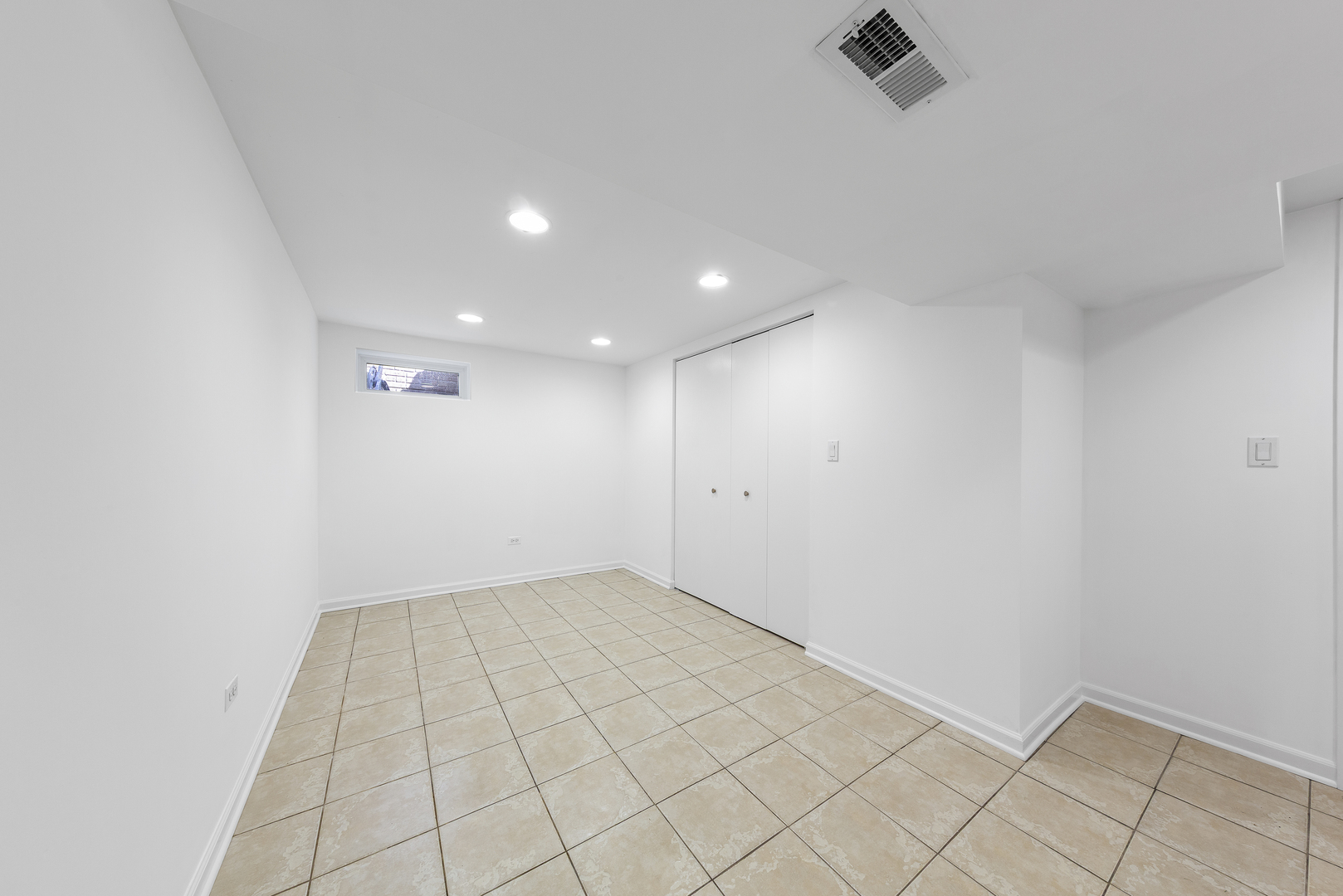 3919 N Oriole Avenue