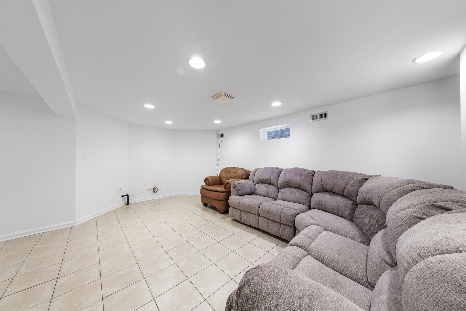 3919 N Oriole Avenue