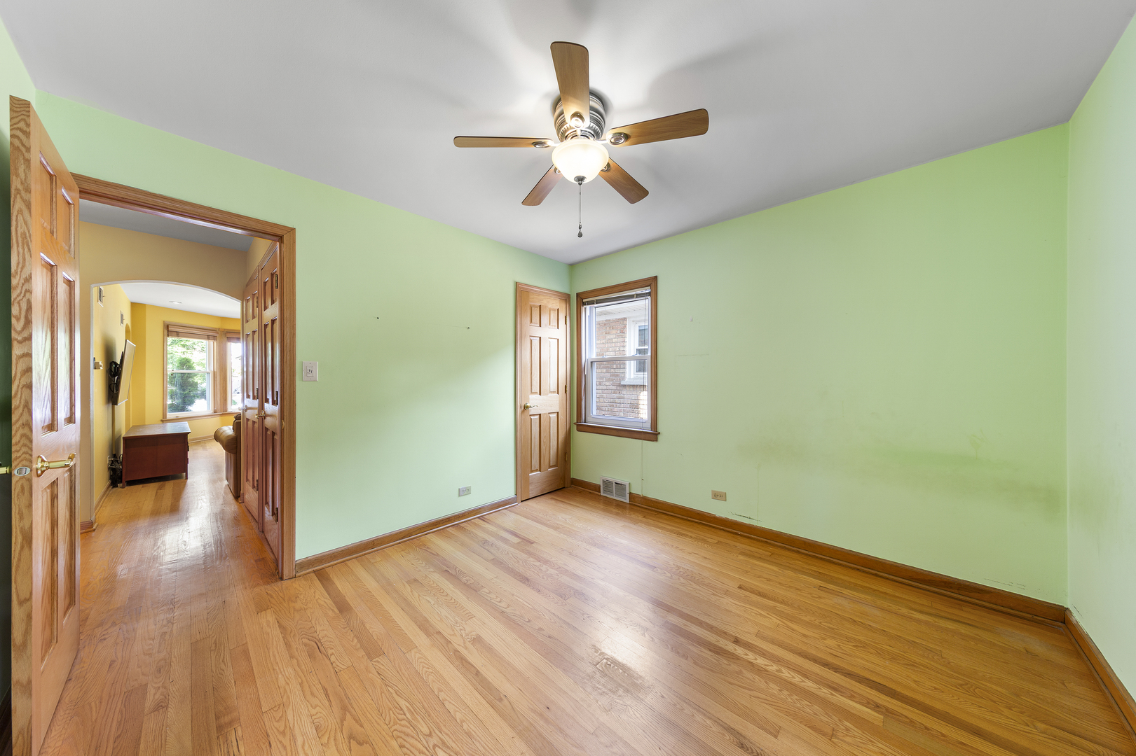 3919 N Oriole Avenue