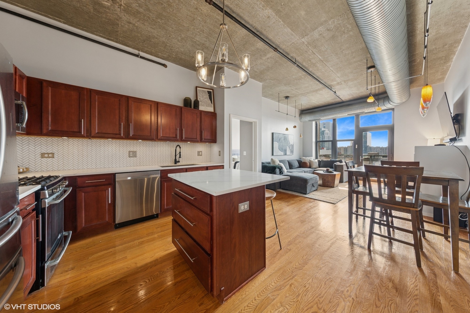 849 N Franklin Street Unit: 722