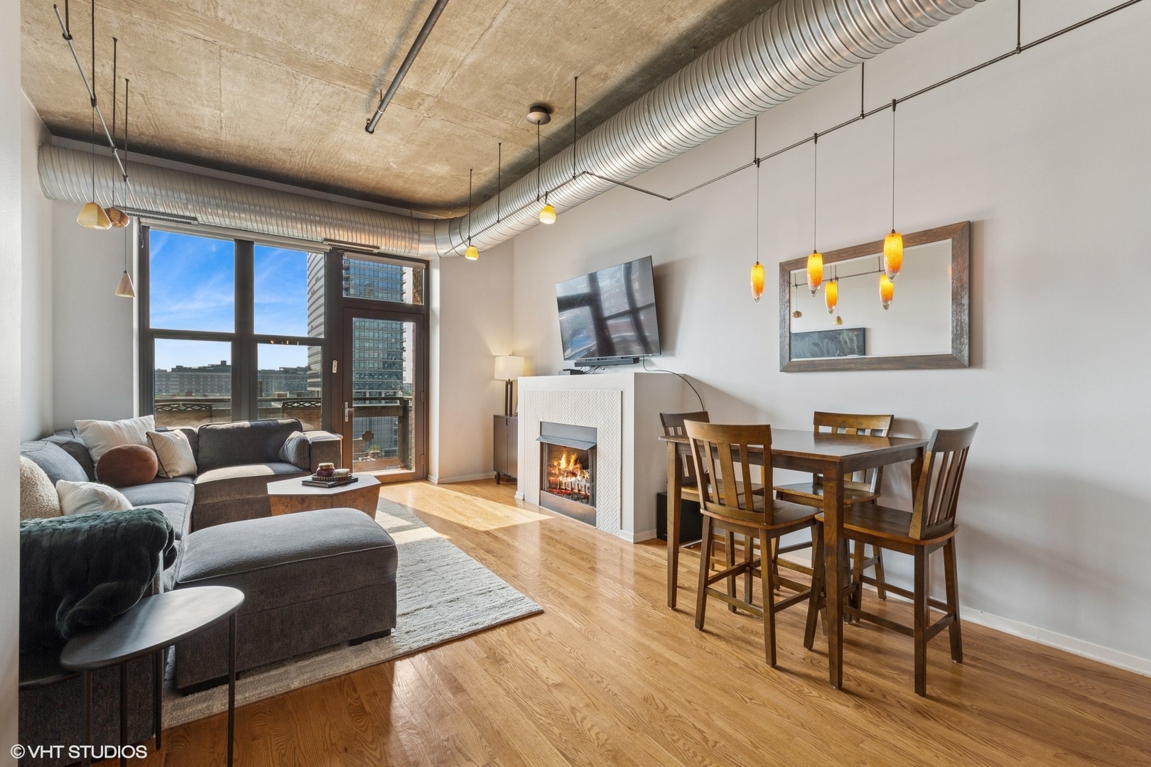 849 N Franklin Street Unit: 722