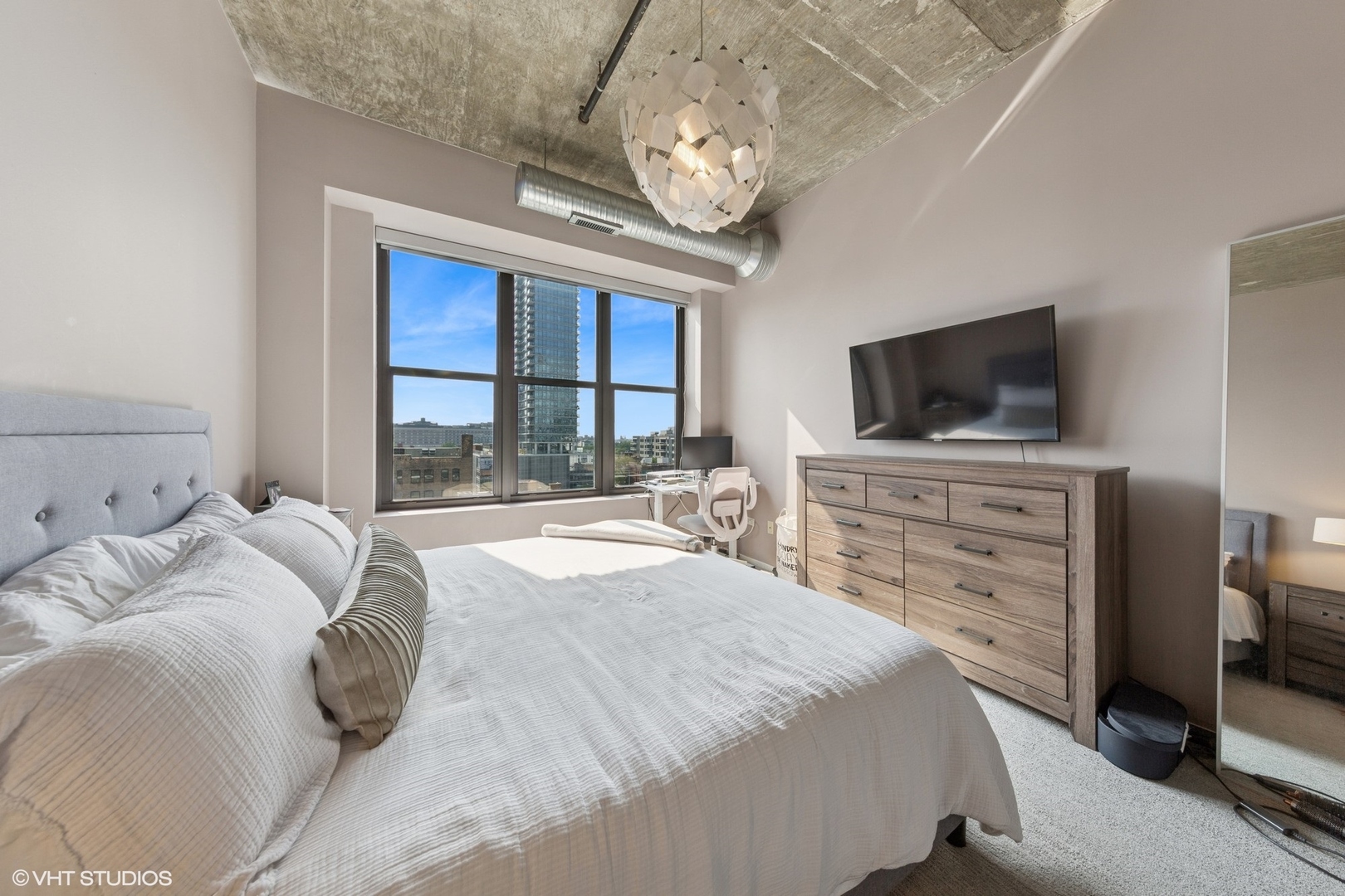 849 N Franklin Street Unit: 722