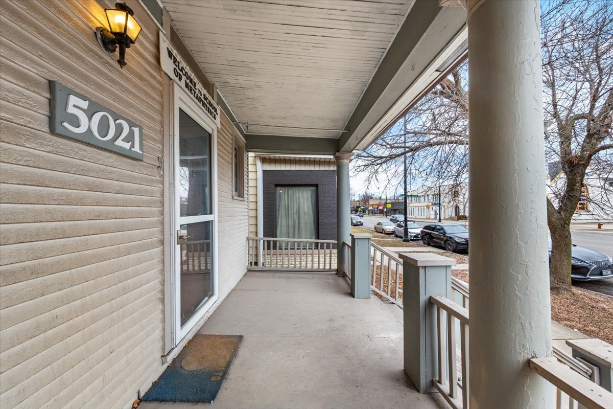 5021 W Irving Park Road