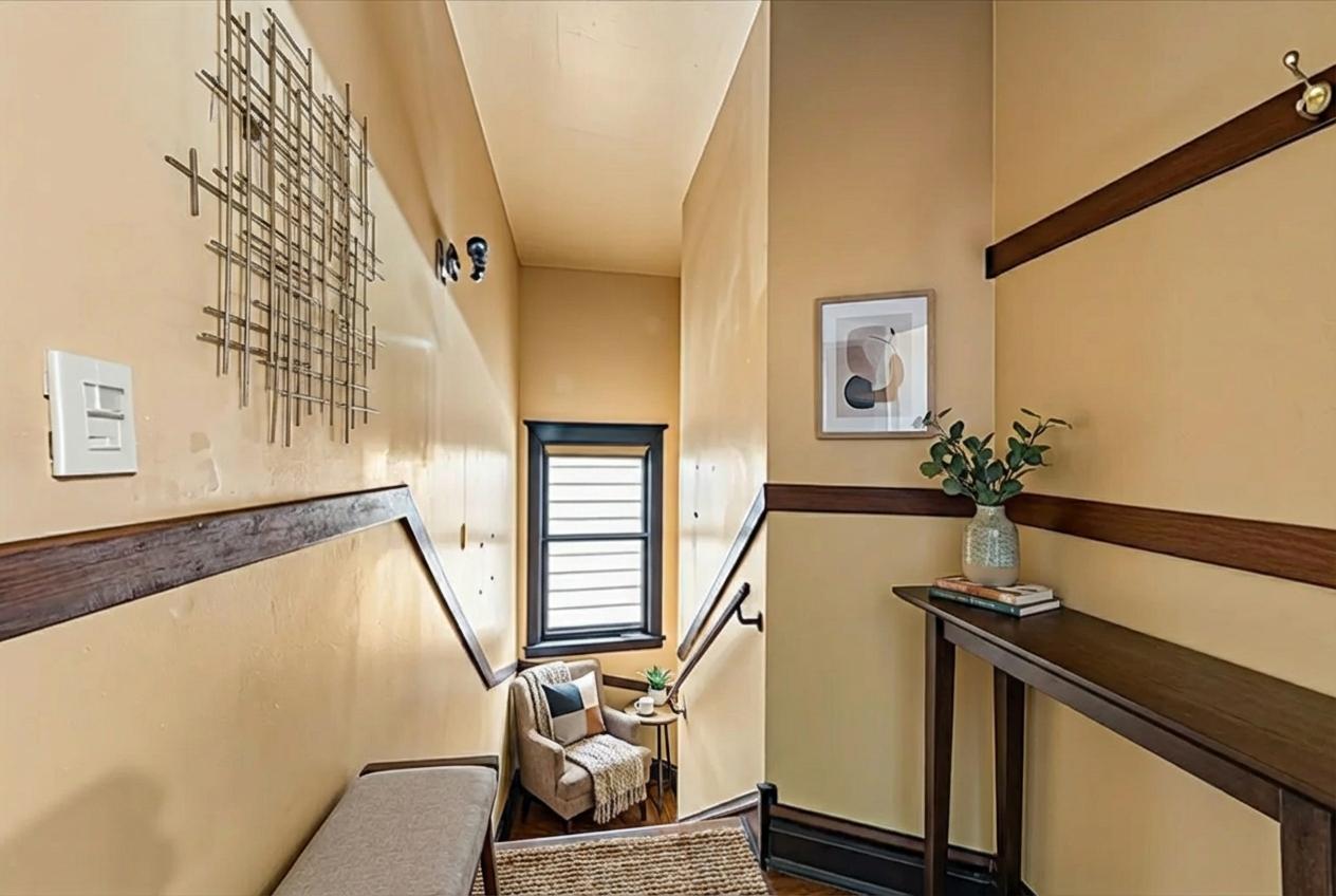 5021 W Irving Park Road