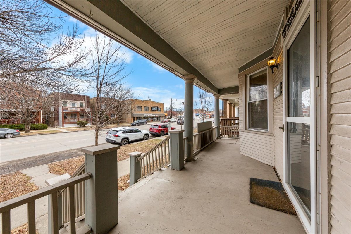 5021 W Irving Park Road