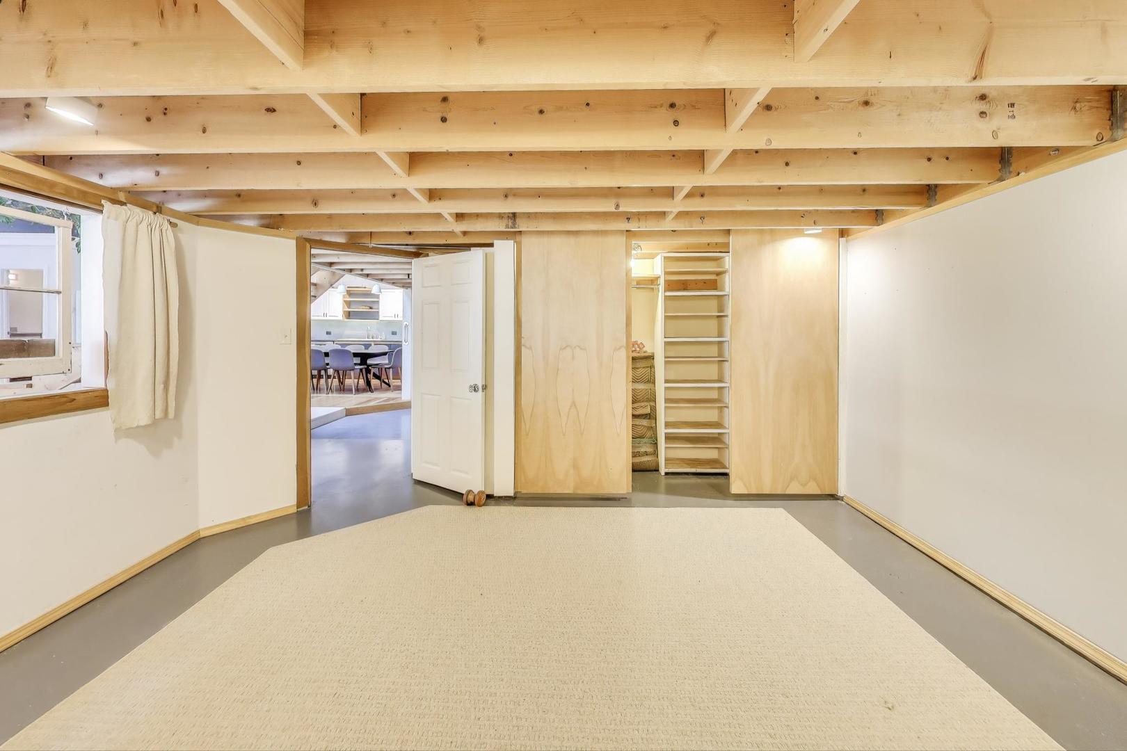 1776 W Winnemac Avenue Unit: 100