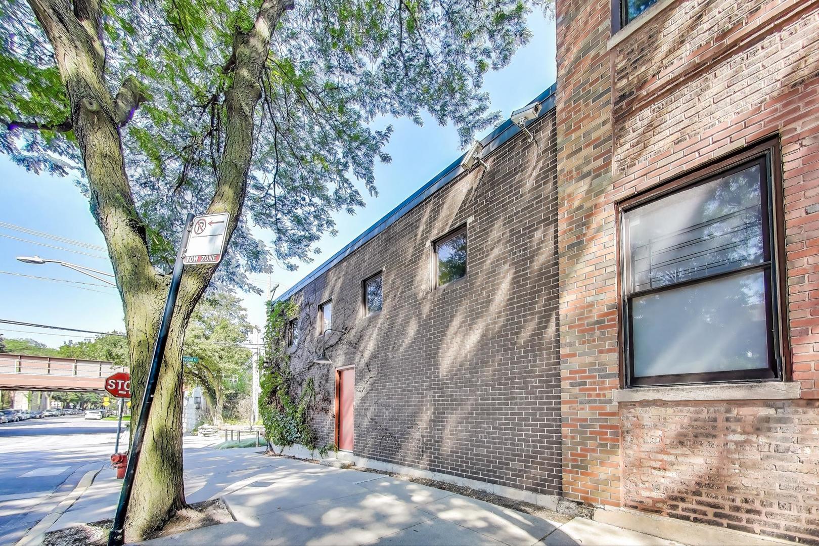 1776 W Winnemac Avenue Unit: 100