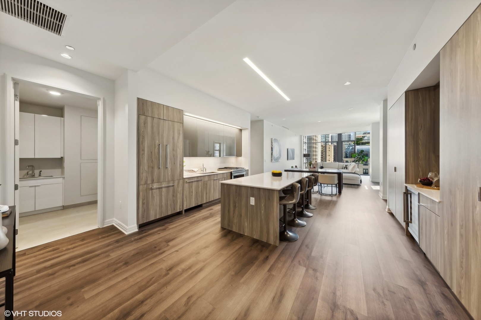 61 E Banks Street Unit: 307