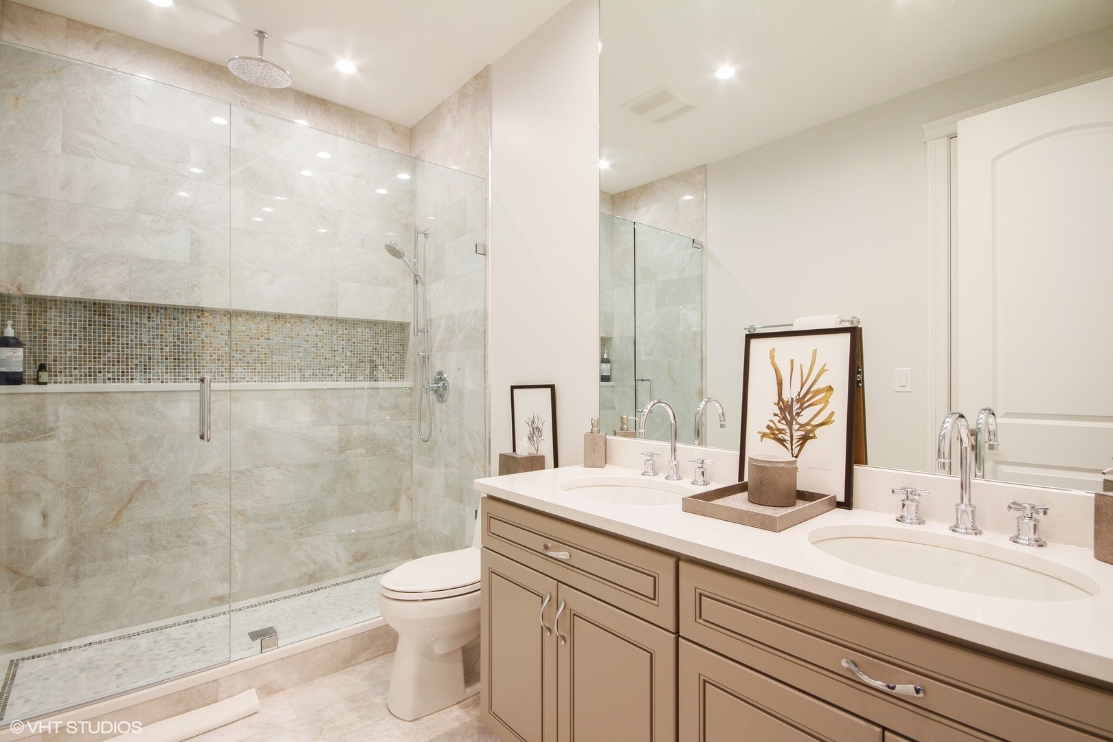 1729 N Marshfield Avenue