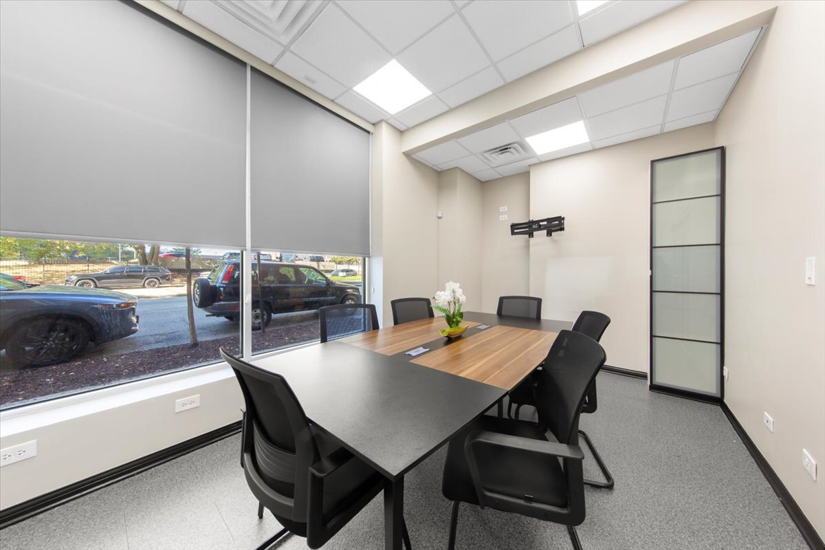 2037 S Indiana Avenue