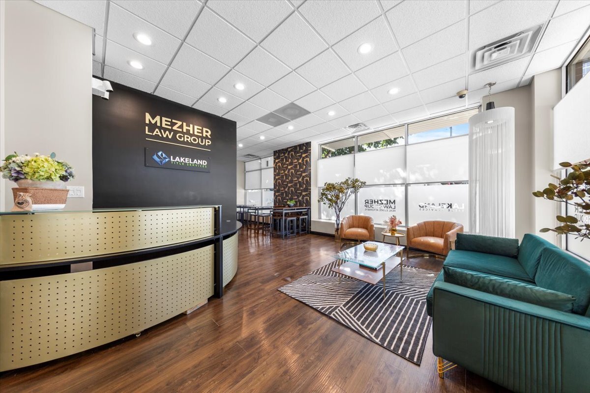 2037 S Indiana Avenue