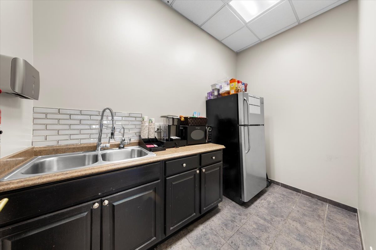 2037 S Indiana Avenue