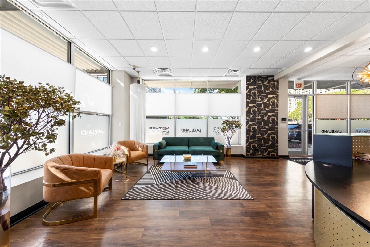 2037 S Indiana Avenue