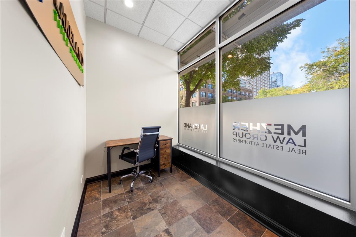 2037 S Indiana Avenue