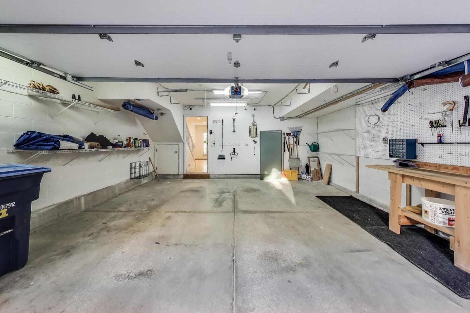 210 W Scott Street Unit: I