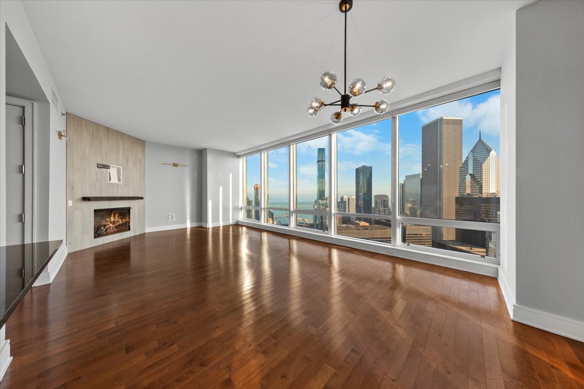401 N WABASH Avenue Unit: 43H