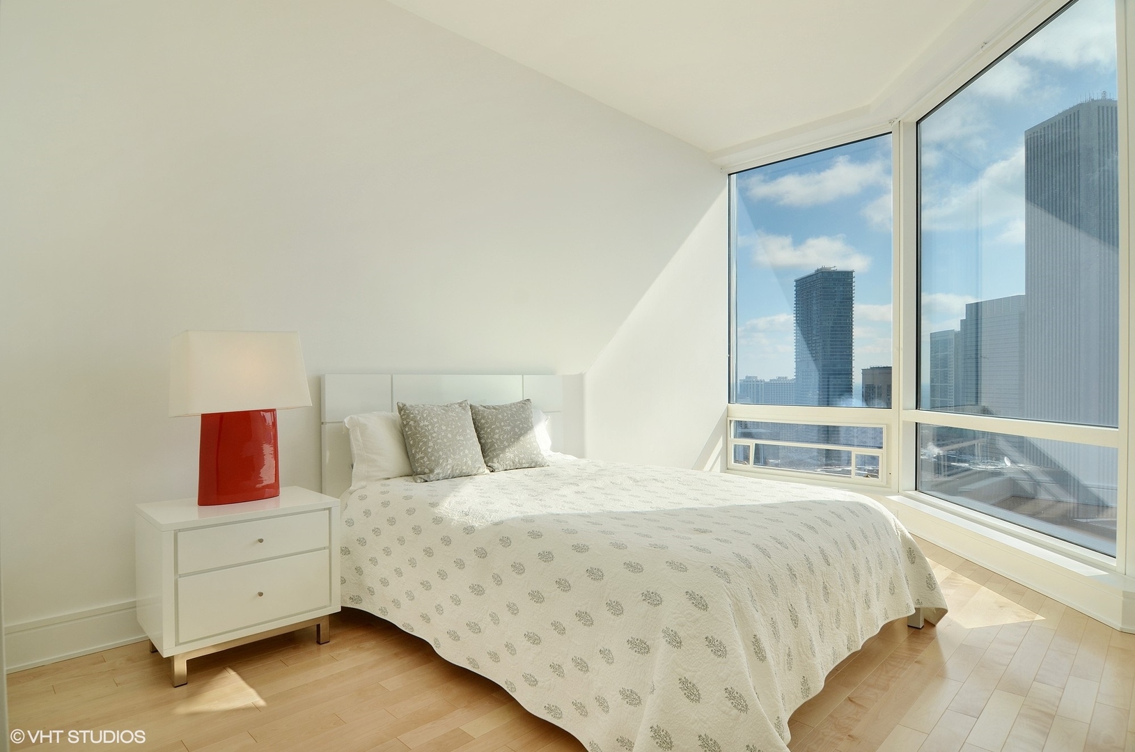 401 N WABASH Avenue Unit: 43H