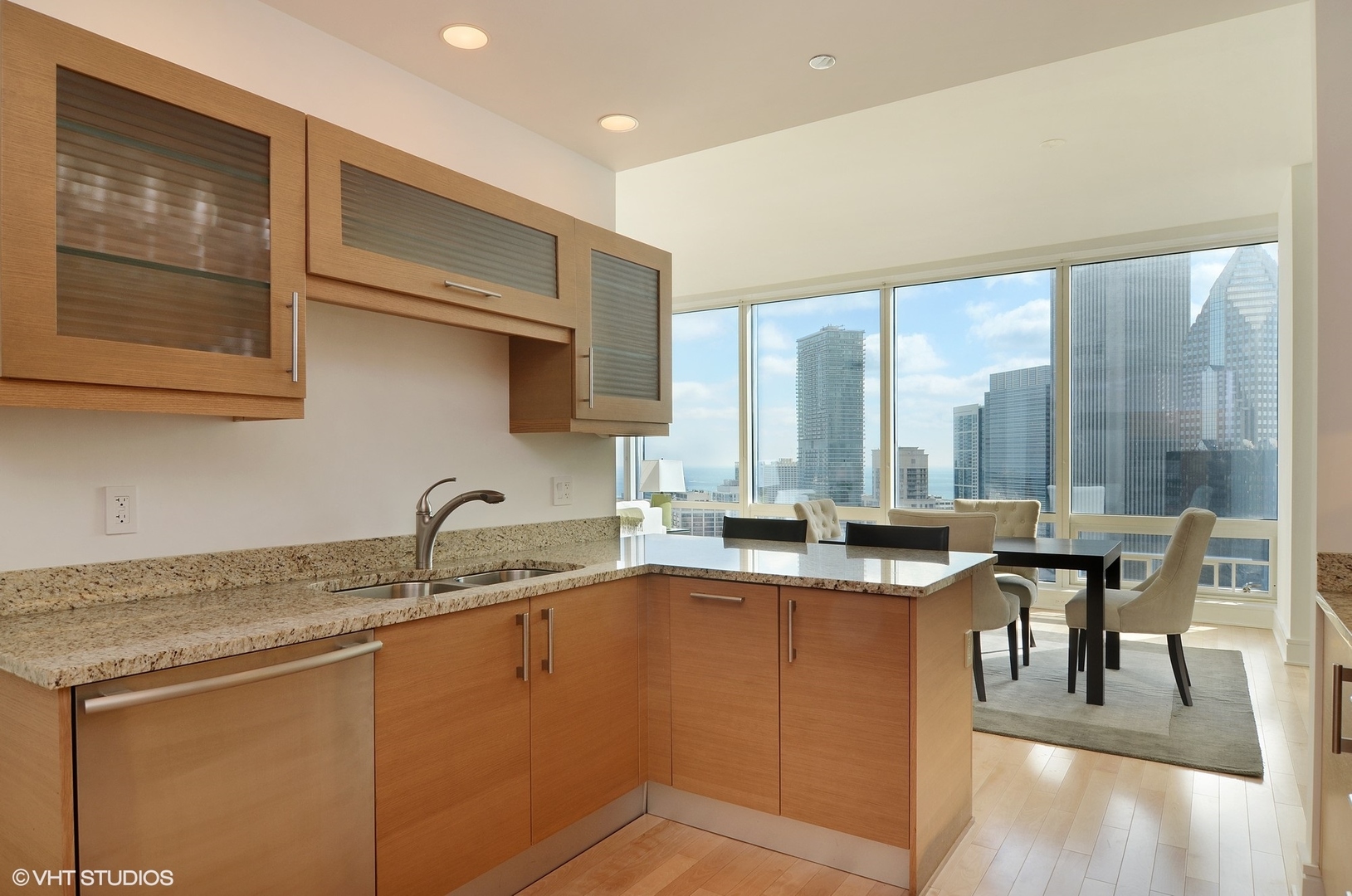 401 N WABASH Avenue Unit: 43H