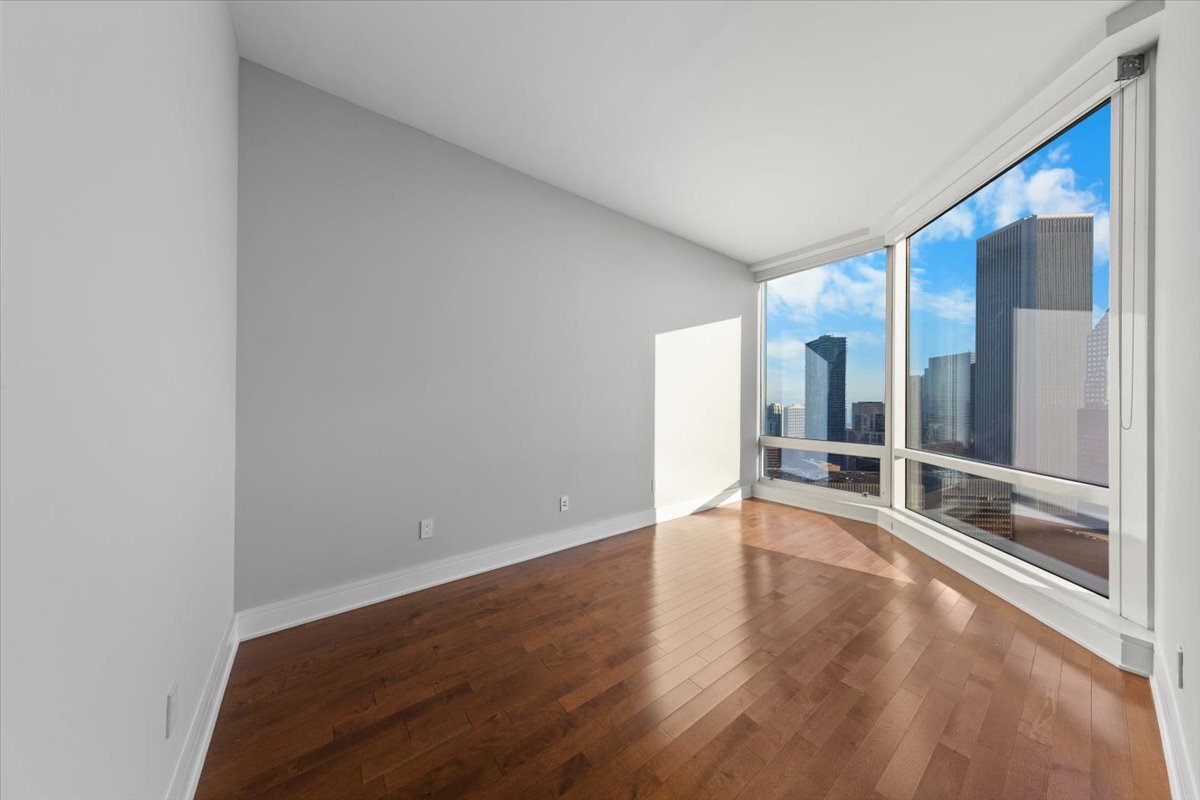 401 N WABASH Avenue Unit: 43H