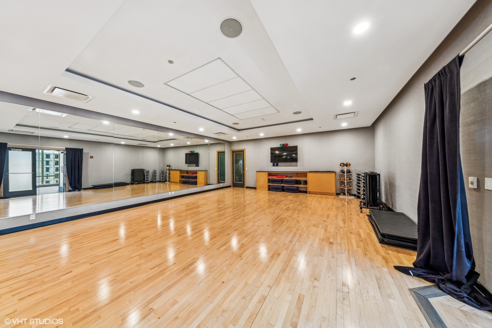 401 N WABASH Avenue Unit: 43H
