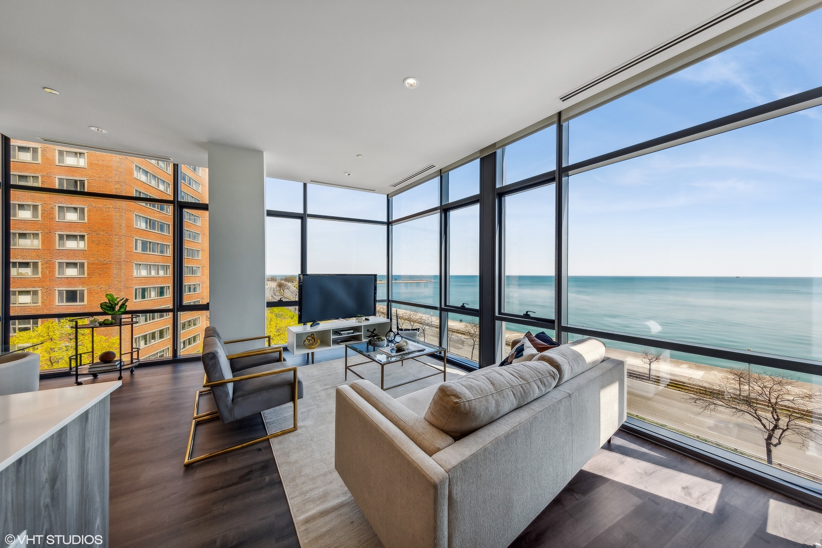 61 E Banks Street Unit: 504