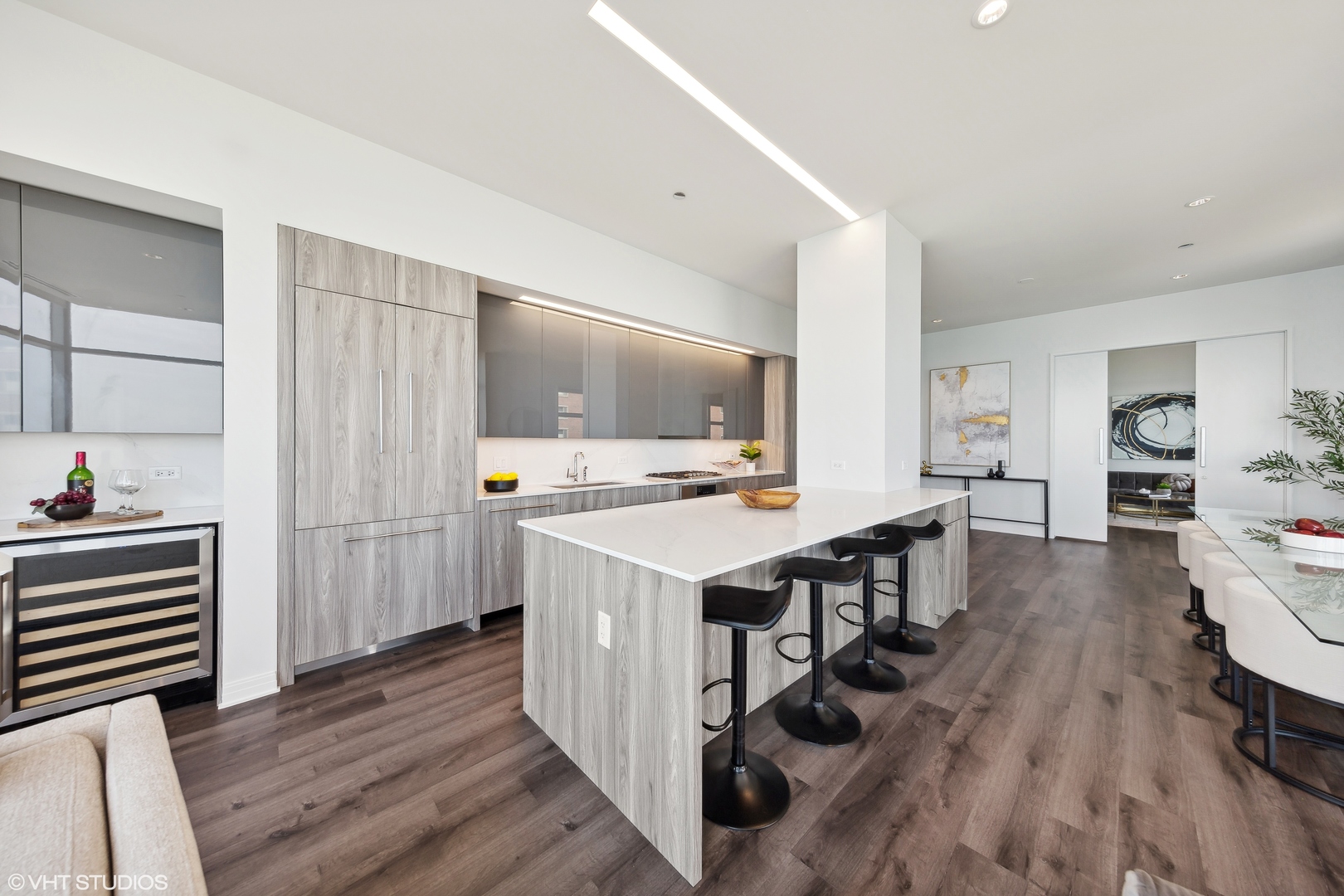 61 E Banks Street Unit: 504