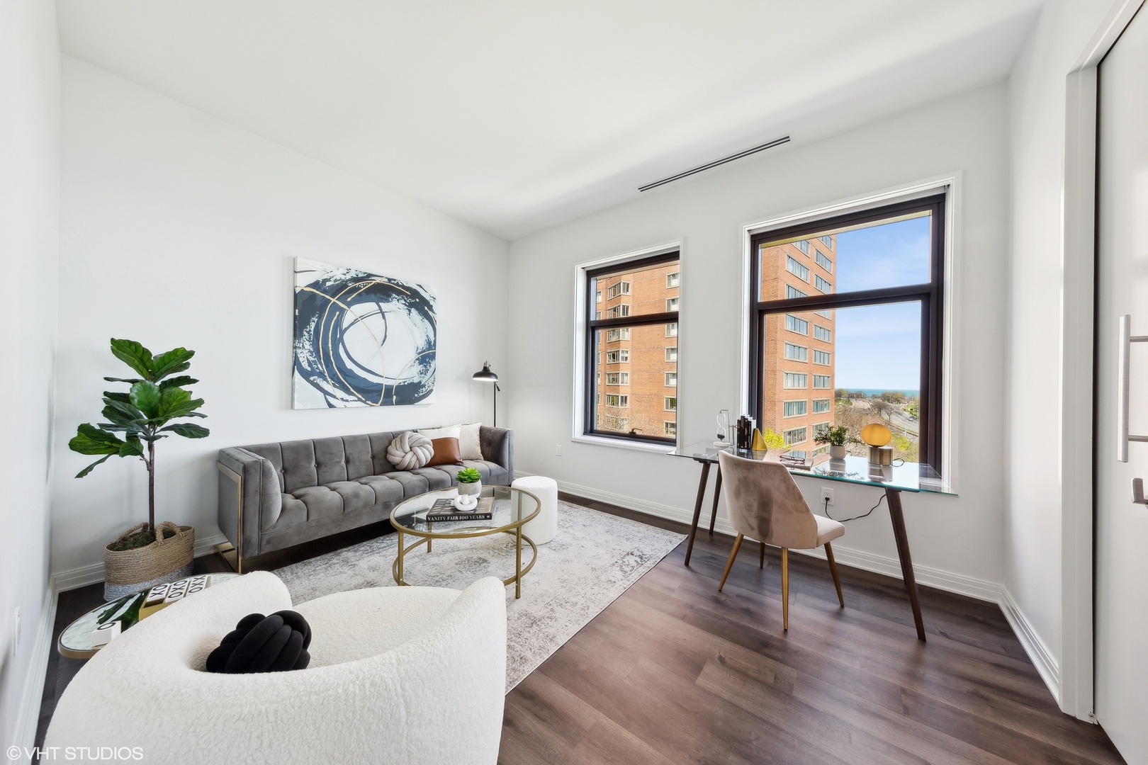 61 E Banks Street Unit: 504