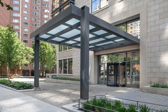 61 E Banks Street Unit: 504