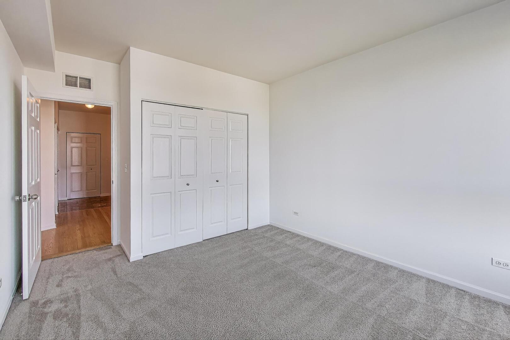 343 W OLD TOWN Court Unit: 604