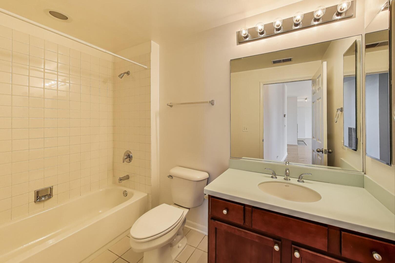 343 W OLD TOWN Court Unit: 604