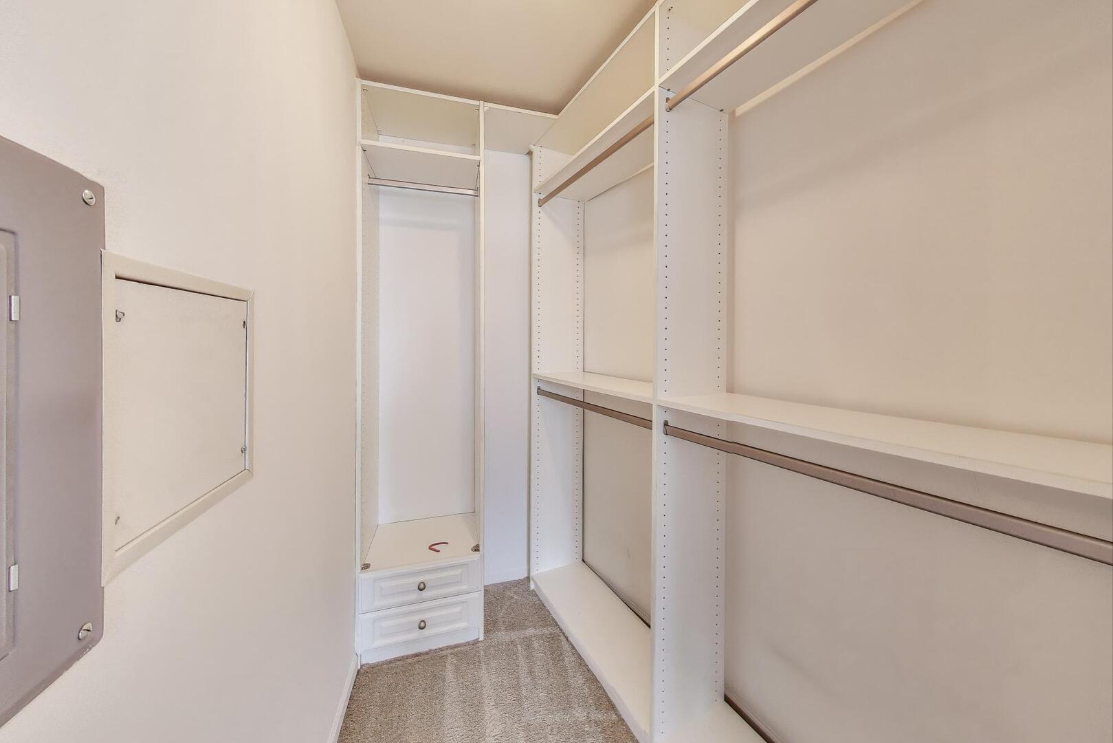 343 W OLD TOWN Court Unit: 604