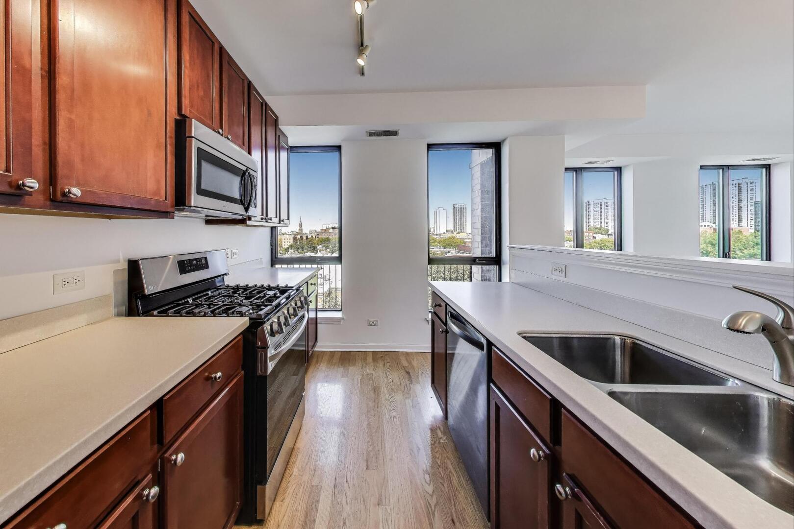 343 W OLD TOWN Court Unit: 604