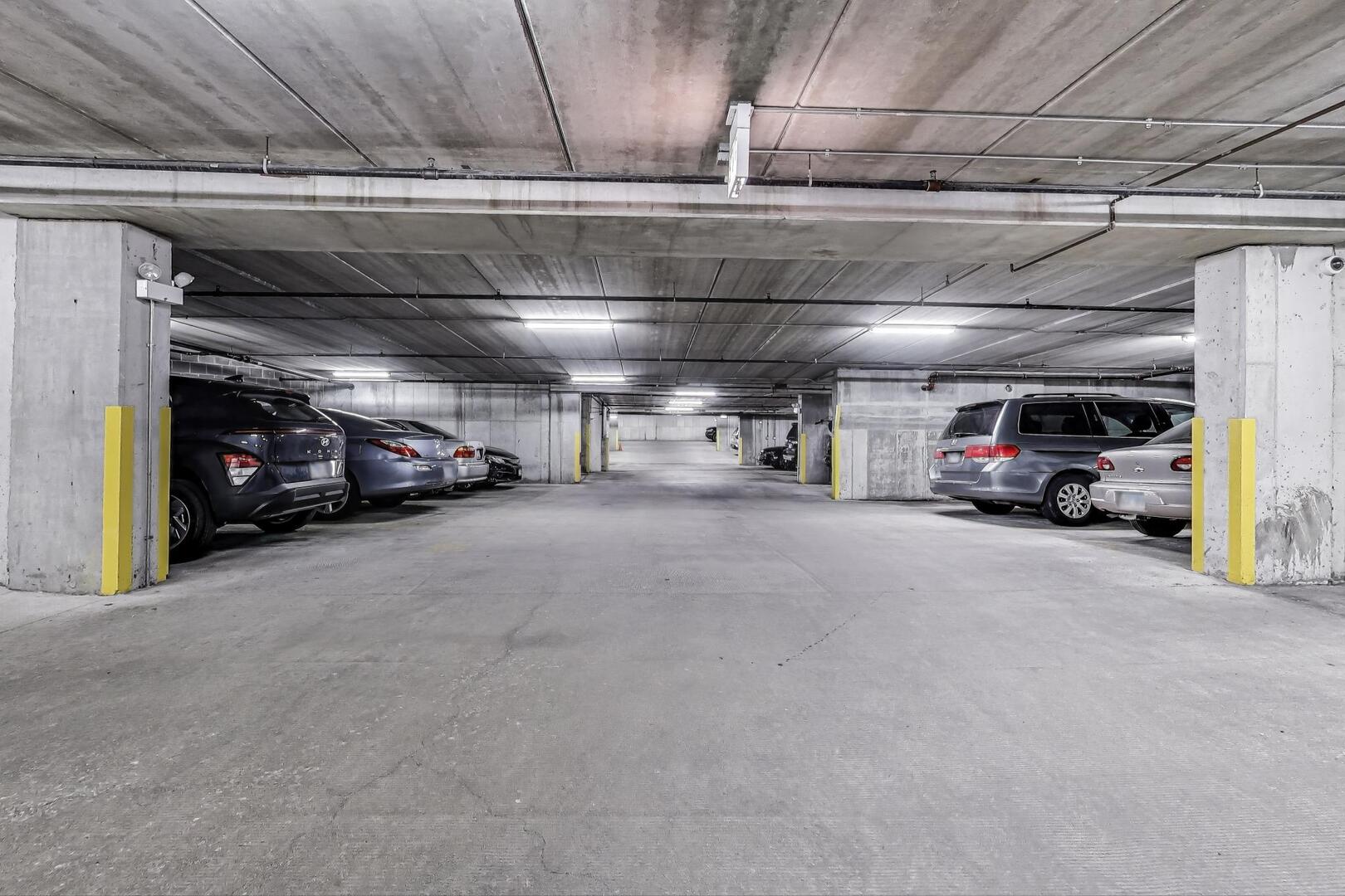 343 W OLD TOWN Court Unit: 604