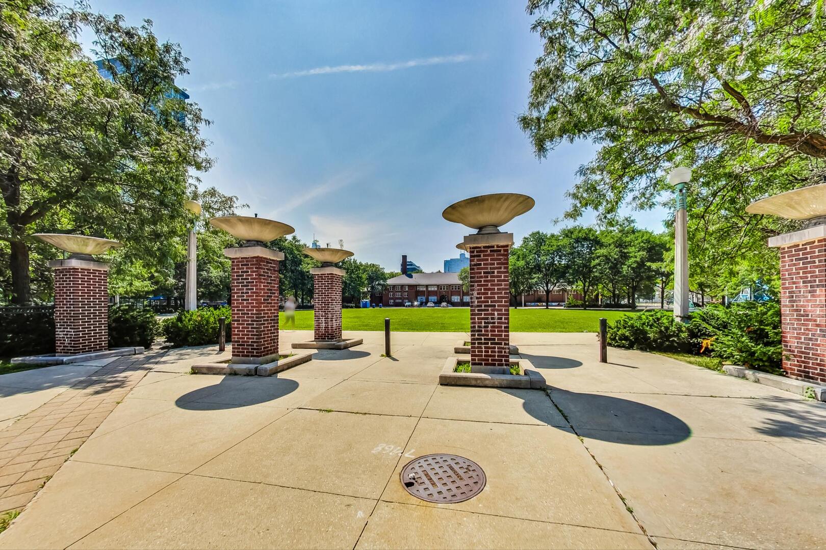 343 W OLD TOWN Court Unit: 604