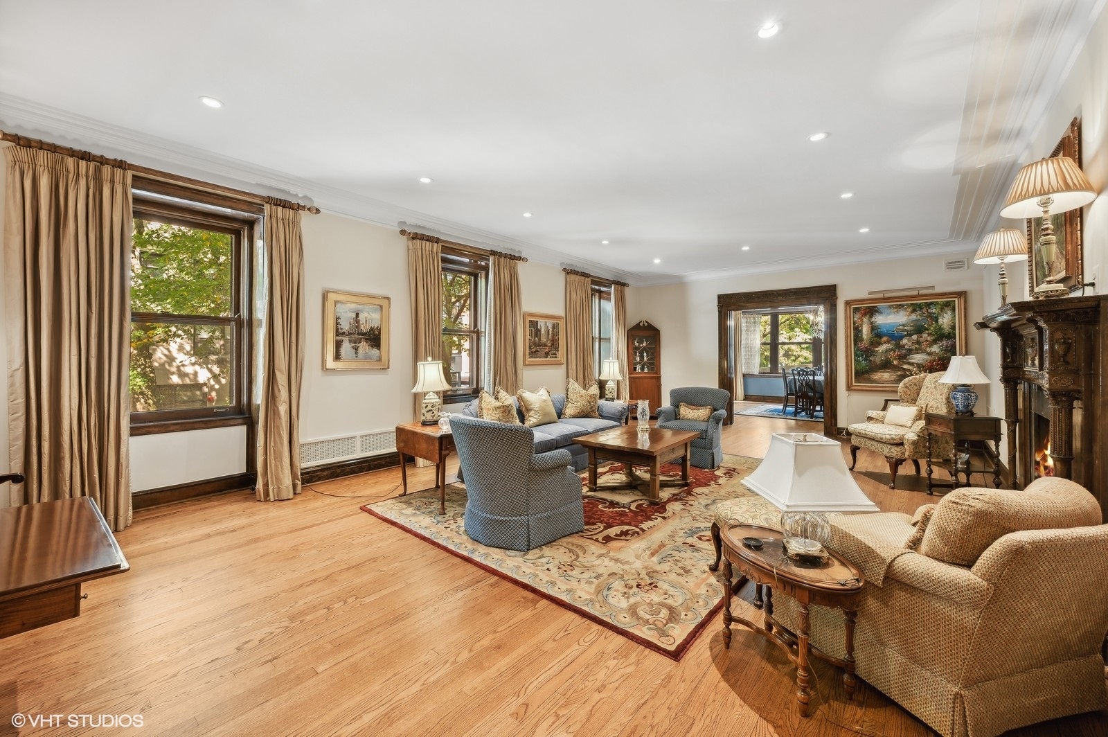 1325 N Astor Street Unit: 2