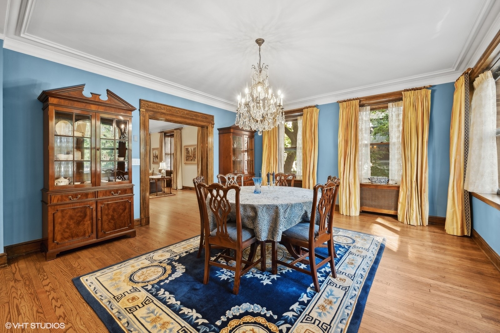 1325 N Astor Street Unit: 2