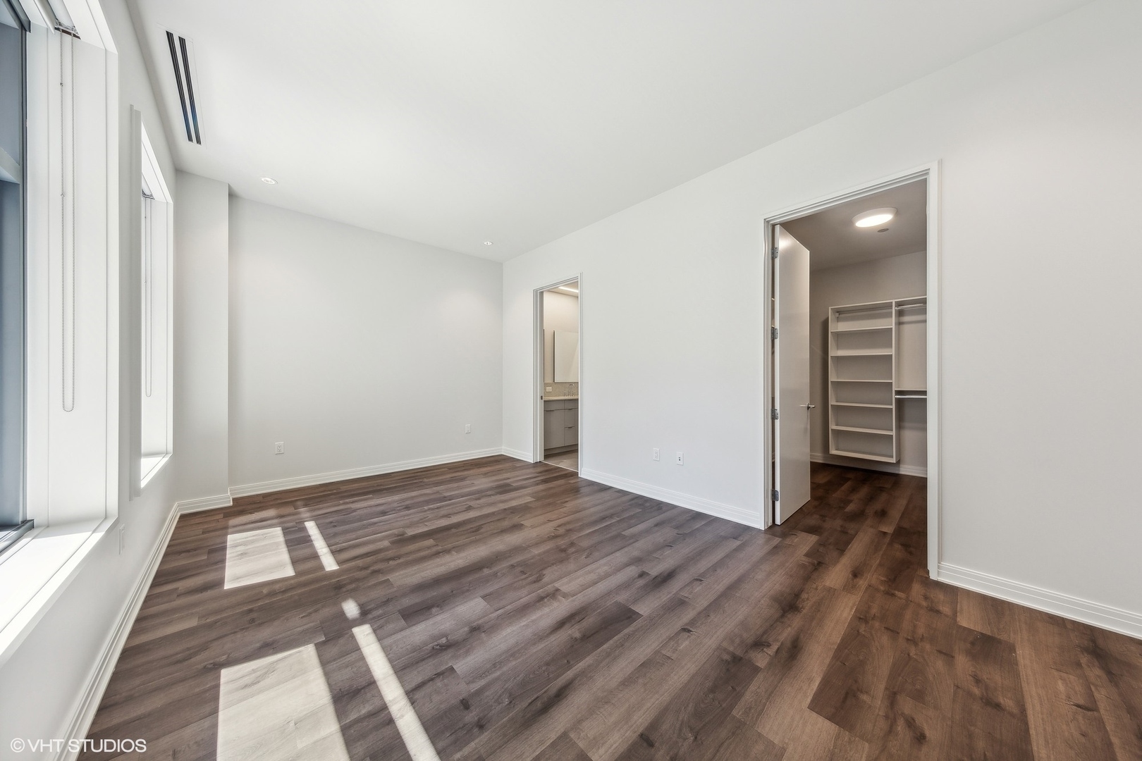 61 E Banks Street Unit: 407