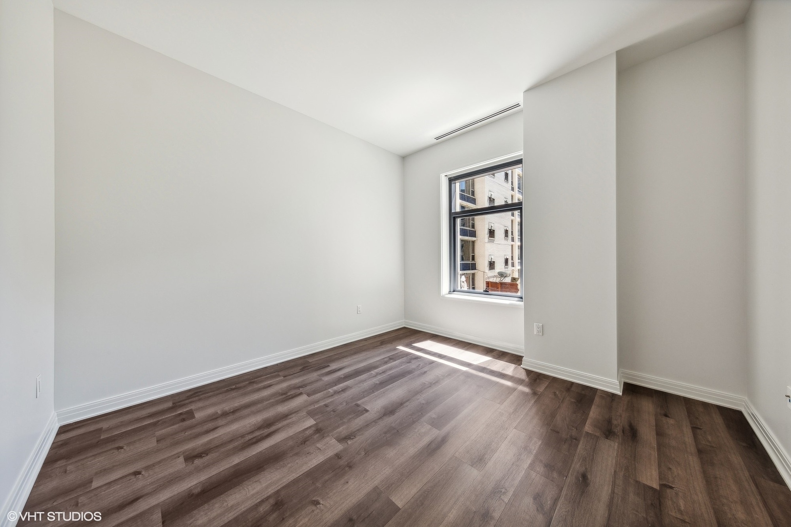 61 E Banks Street Unit: 407