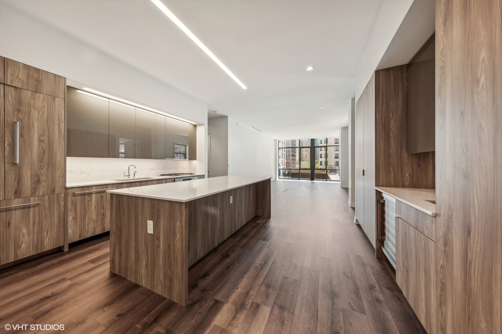 61 E Banks Street Unit: 407