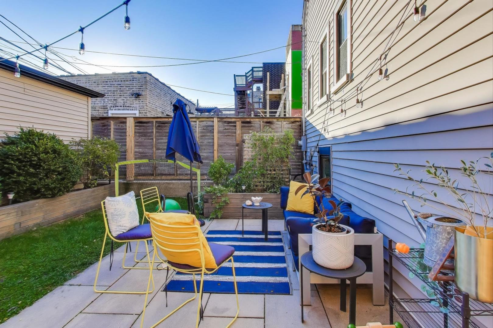 3043 W Diversey Avenue