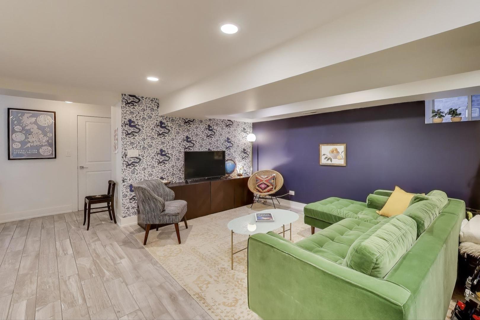 3043 W Diversey Avenue