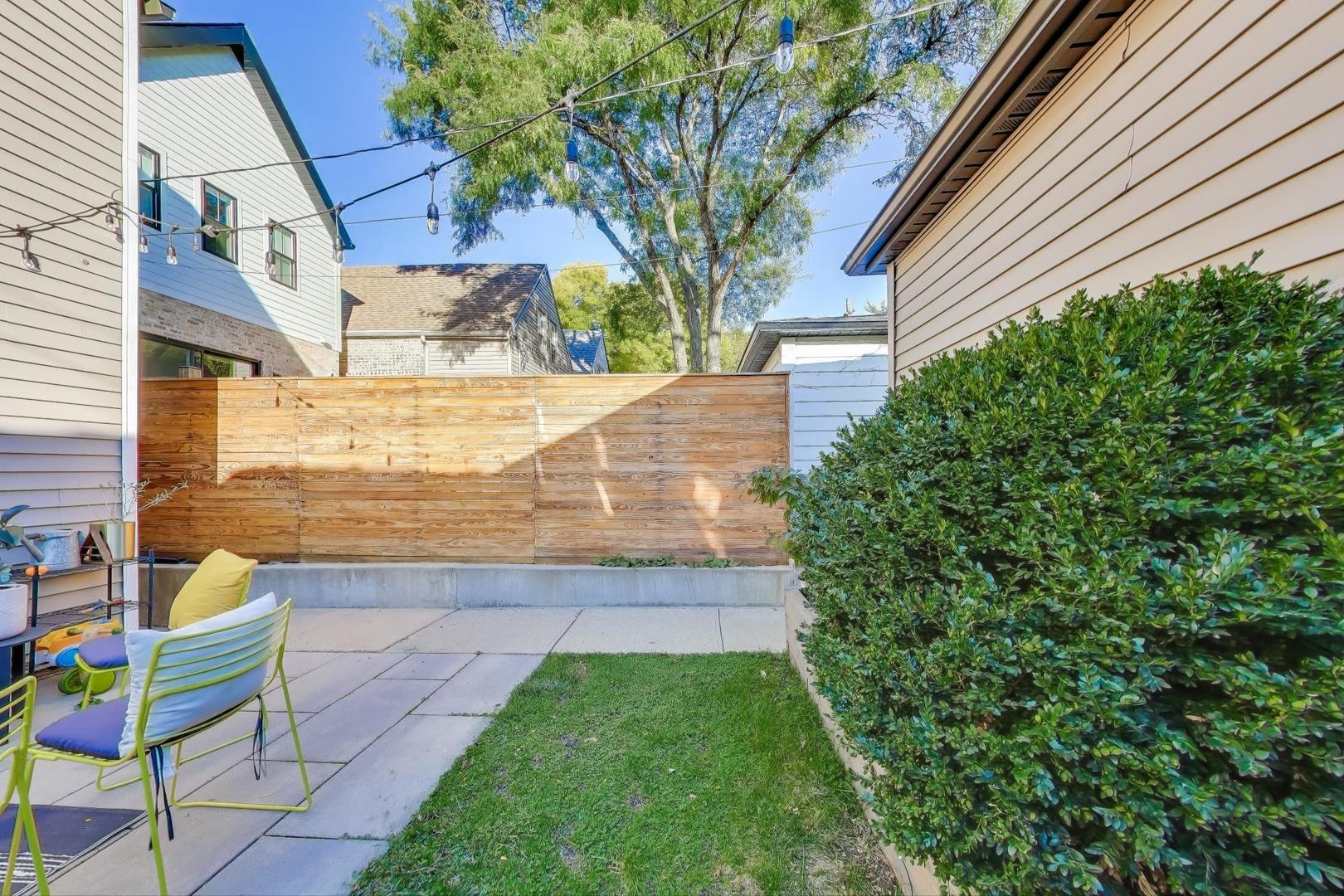 3043 W Diversey Avenue