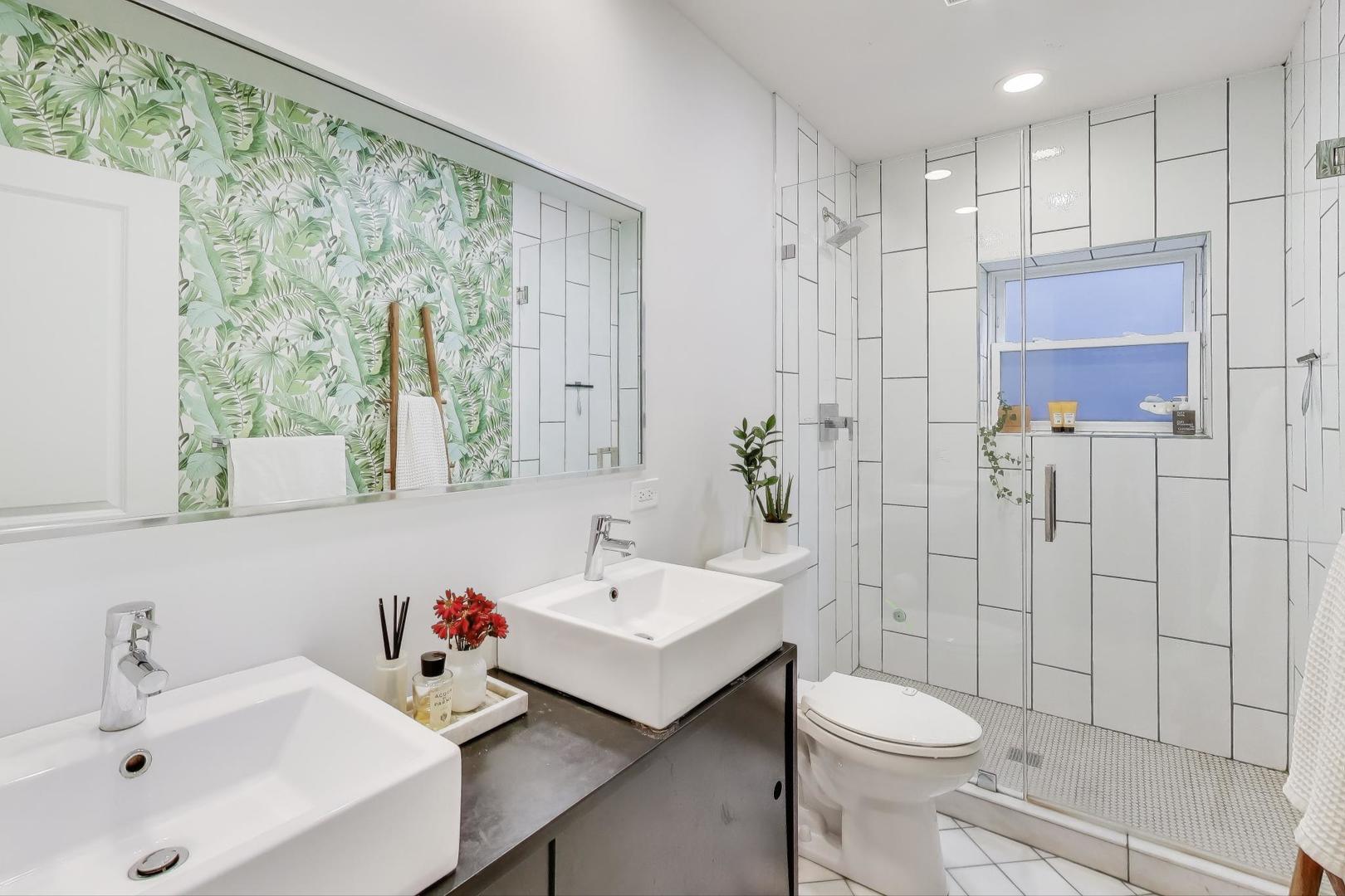 3043 W Diversey Avenue