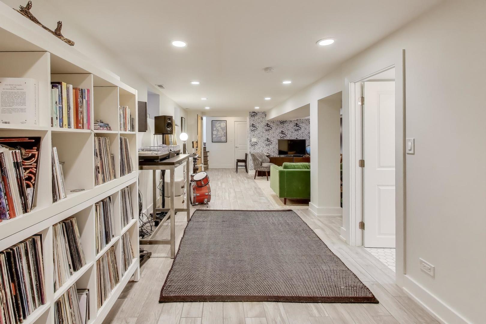 3043 W Diversey Avenue