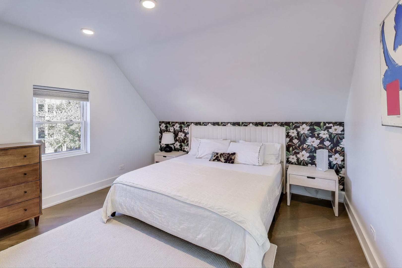 3043 W Diversey Avenue