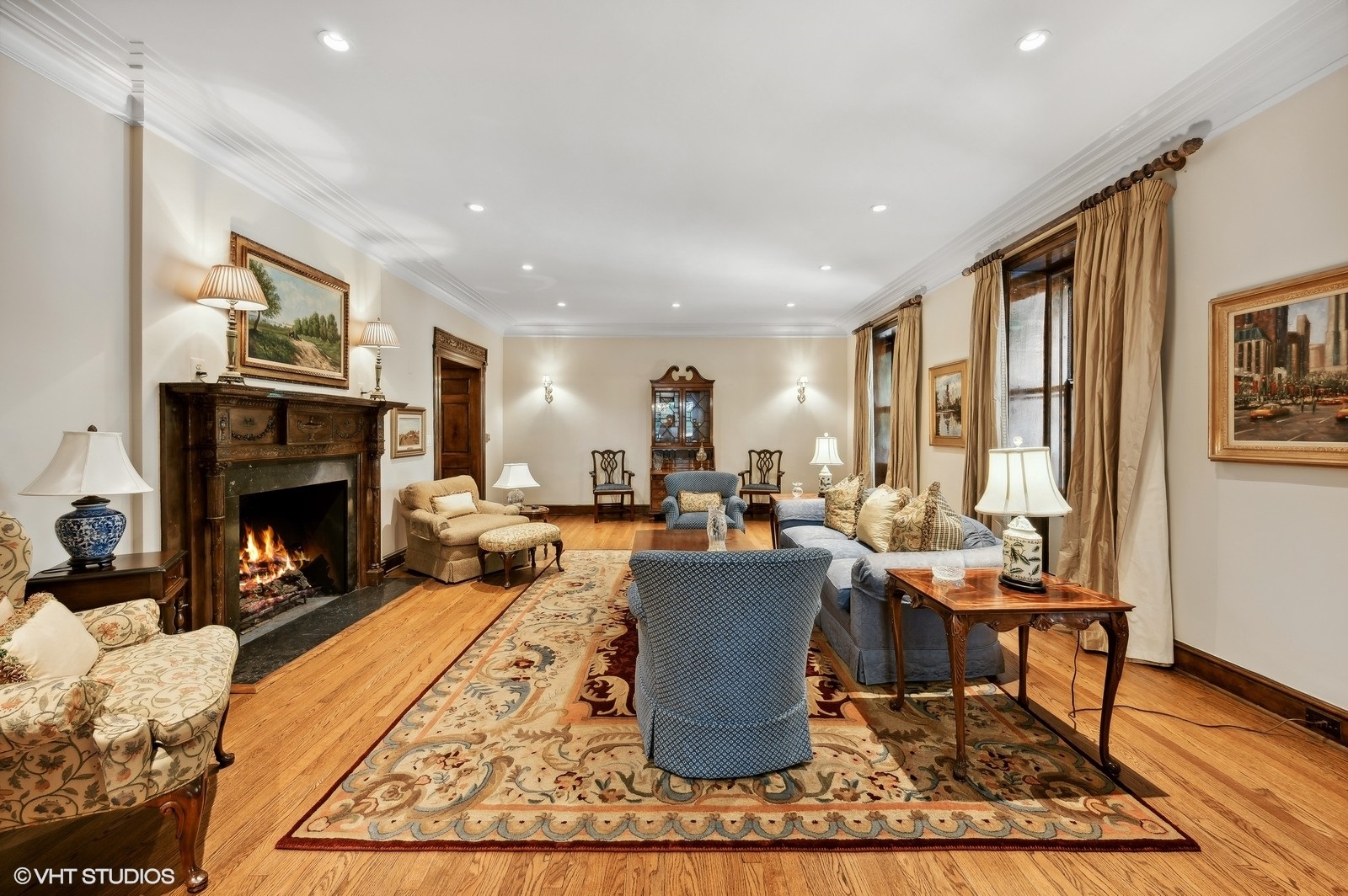 1325 N Astor Street Unit: 2