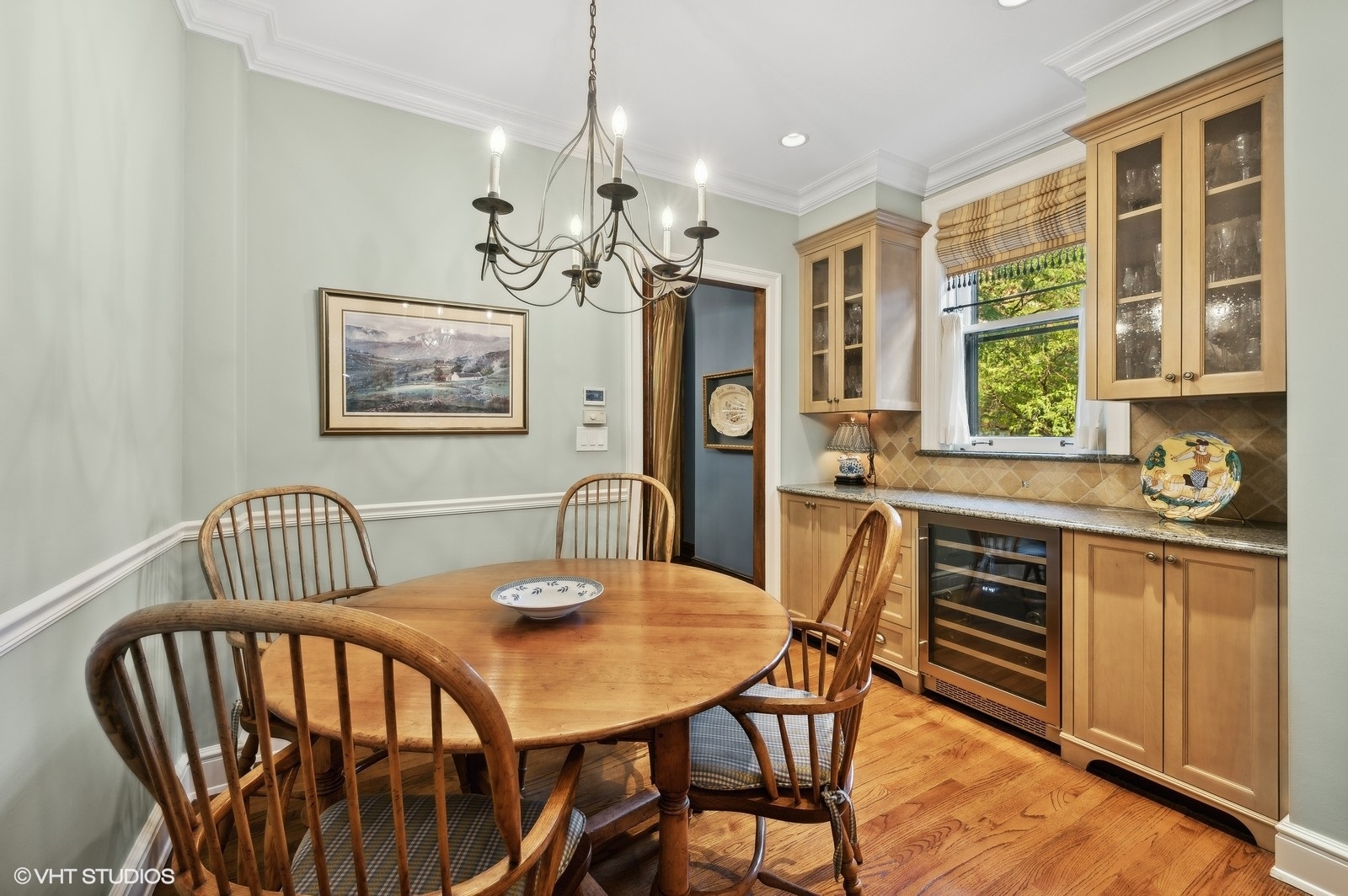 1325 N Astor Street Unit: 2